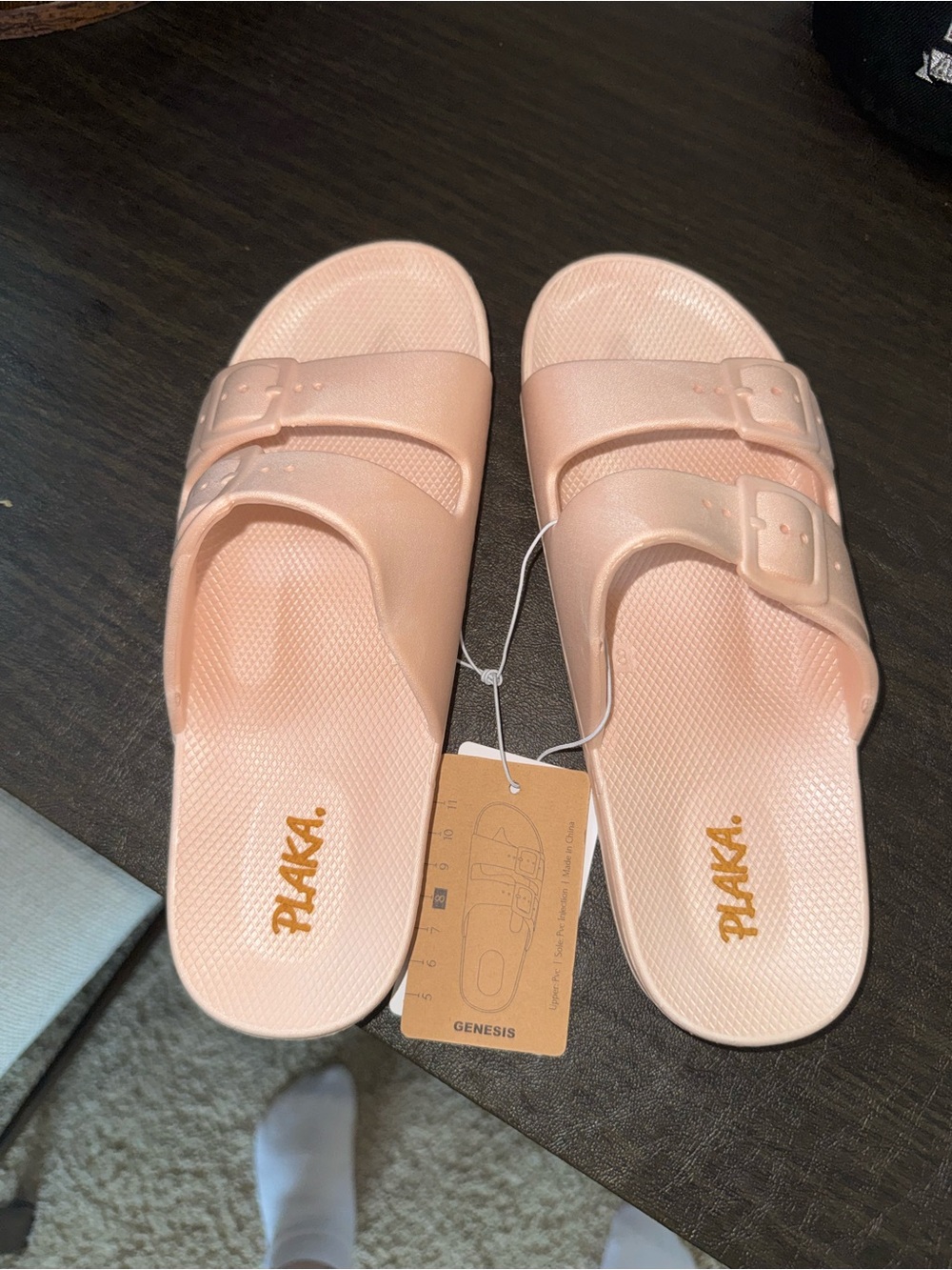 Plaka Genesis Women's Peachy Pink Slide Sandals